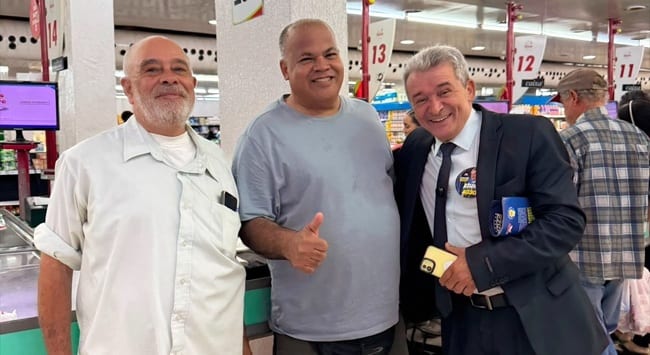 Ezizio Barbosa oficializa candidatura a deputado federal pelo PSB em Aparecida
