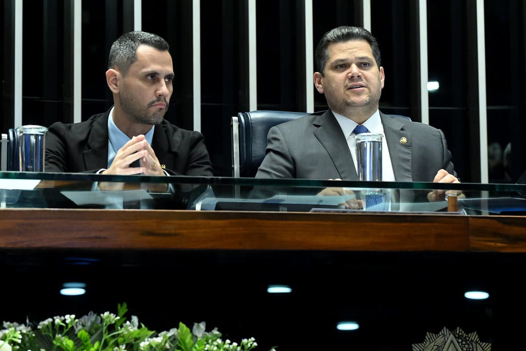 Alcolumbre diz, ao lado de Cleitinho, que votará PEC do fim da 6x1 na semana que vem
