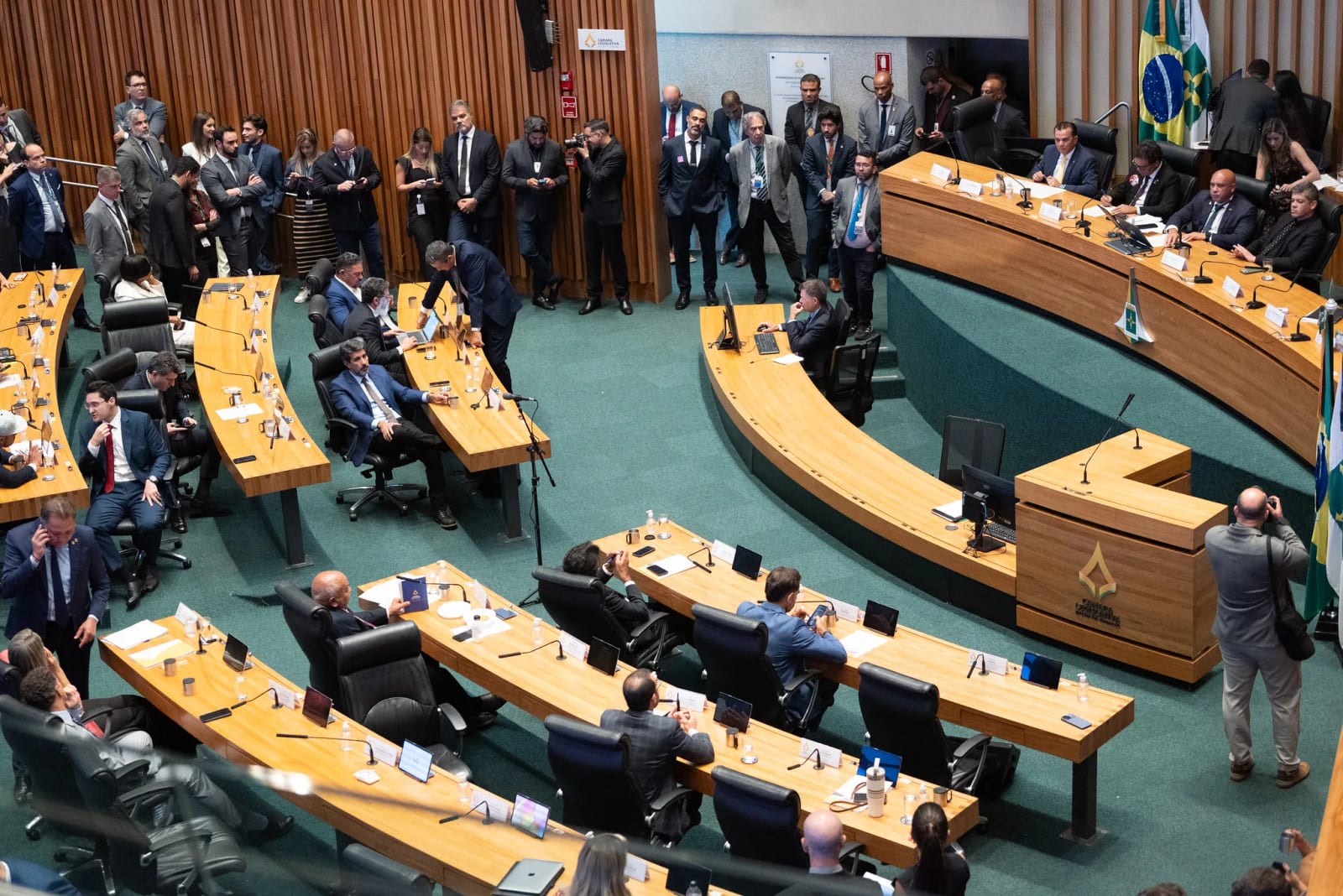 Câmara Legislativa do DF aprova proposta que permite reeleição da Mesa Diretora entre legislaturas