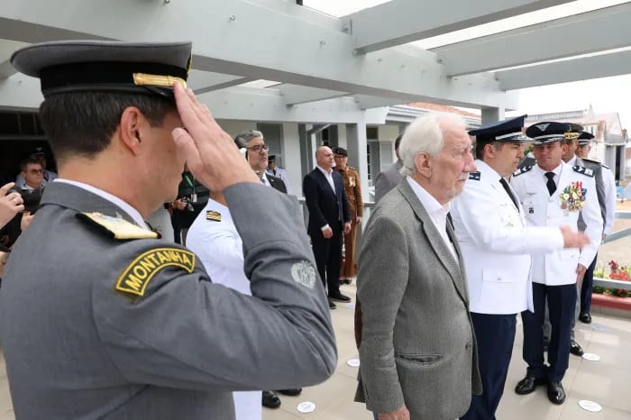 Vice-governador participa das celebrações do Dia do Aviador e dos 120 anos do voo do 14-bis