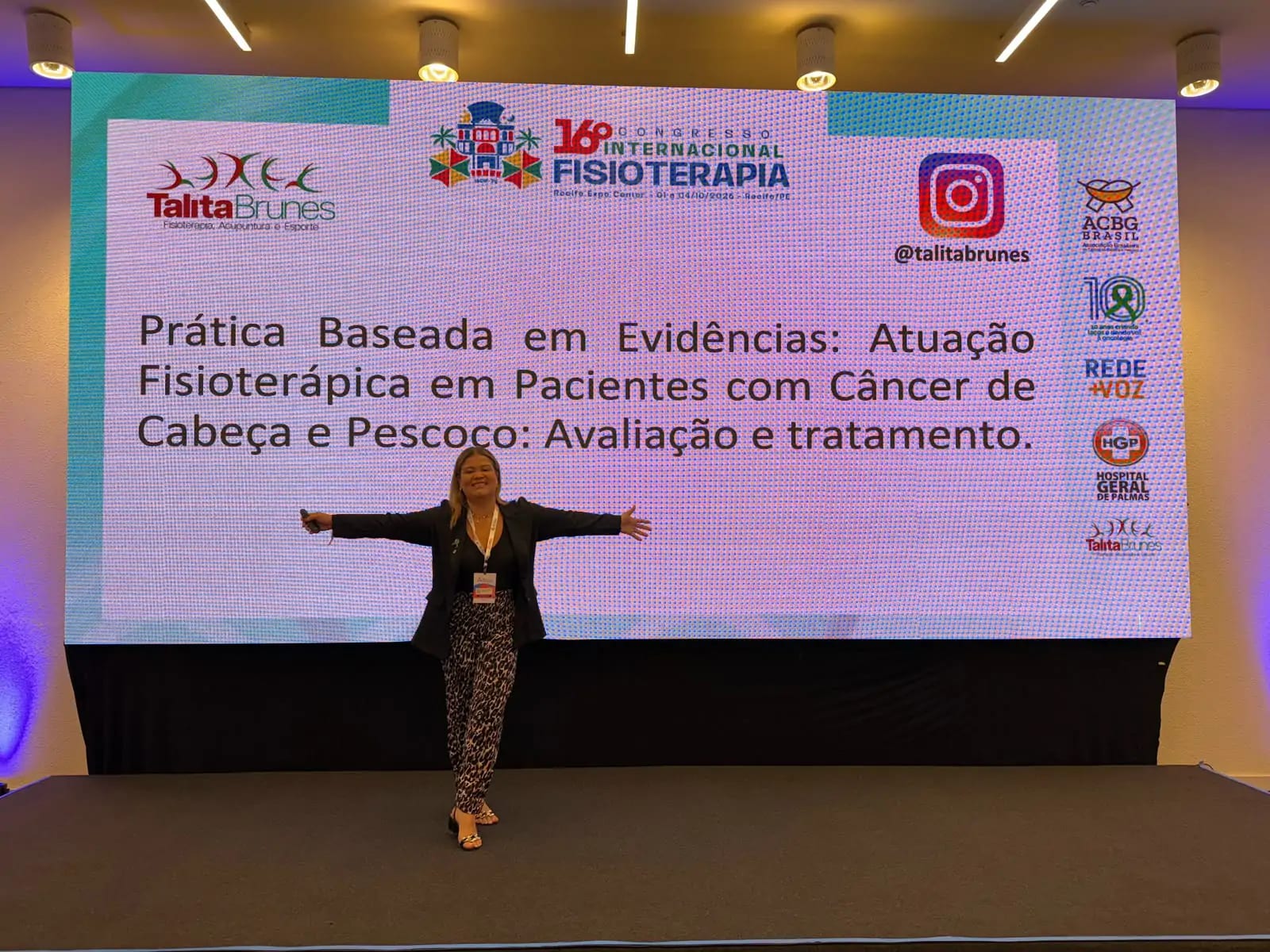 Talita Brunes apresenta três trabalhos em congresso