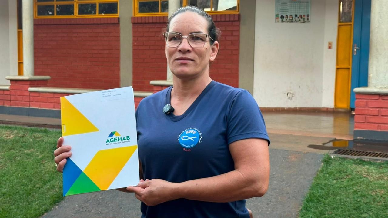 Governo de Goiás entrega 120 escrituras em quatro municípios nesta semana