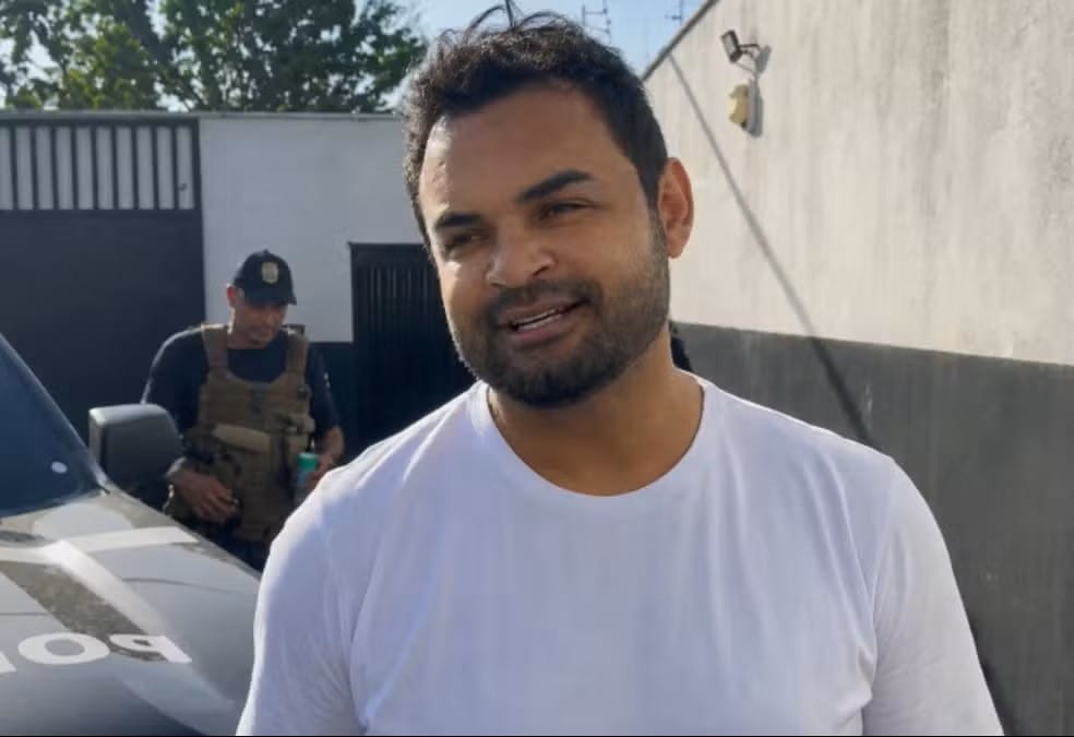 “Não vou desistir do povo de Darcinópolis”, diz ex-prefeito após ser preso com munições durante operação