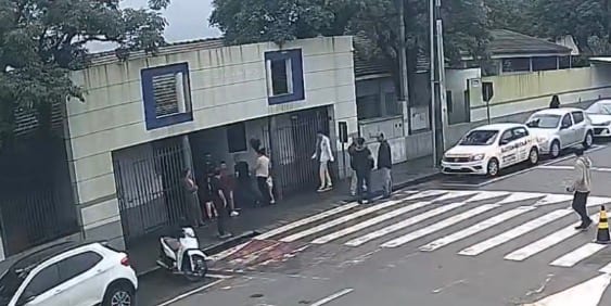 Segundo maior colégio eleitoral de Carambeí tem grande movimentação neste domingo