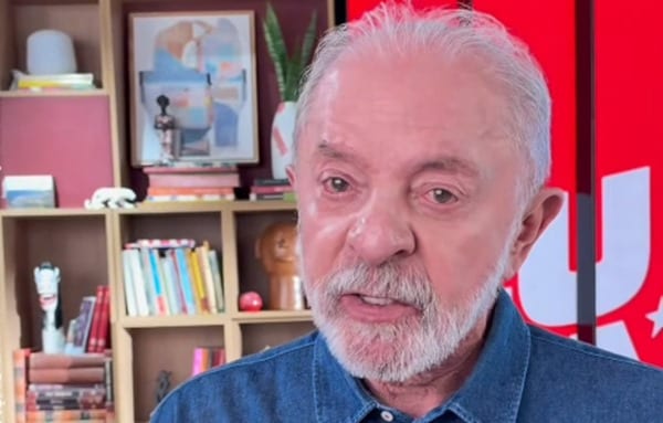 Lula pede voto para Delúbio Soares e associa apoio a sua própria eleição