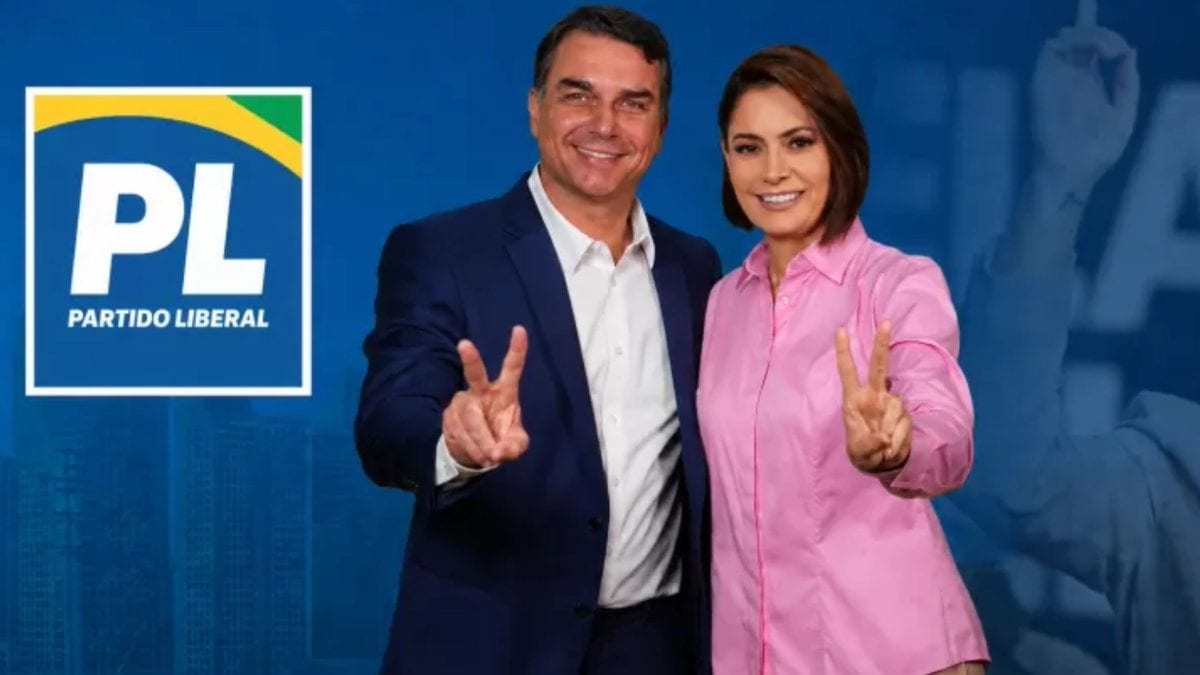 Michelle prioriza ficar perto de Jair Bolsonaro e ‘desaparece’ da campanha presidencial de Flávio