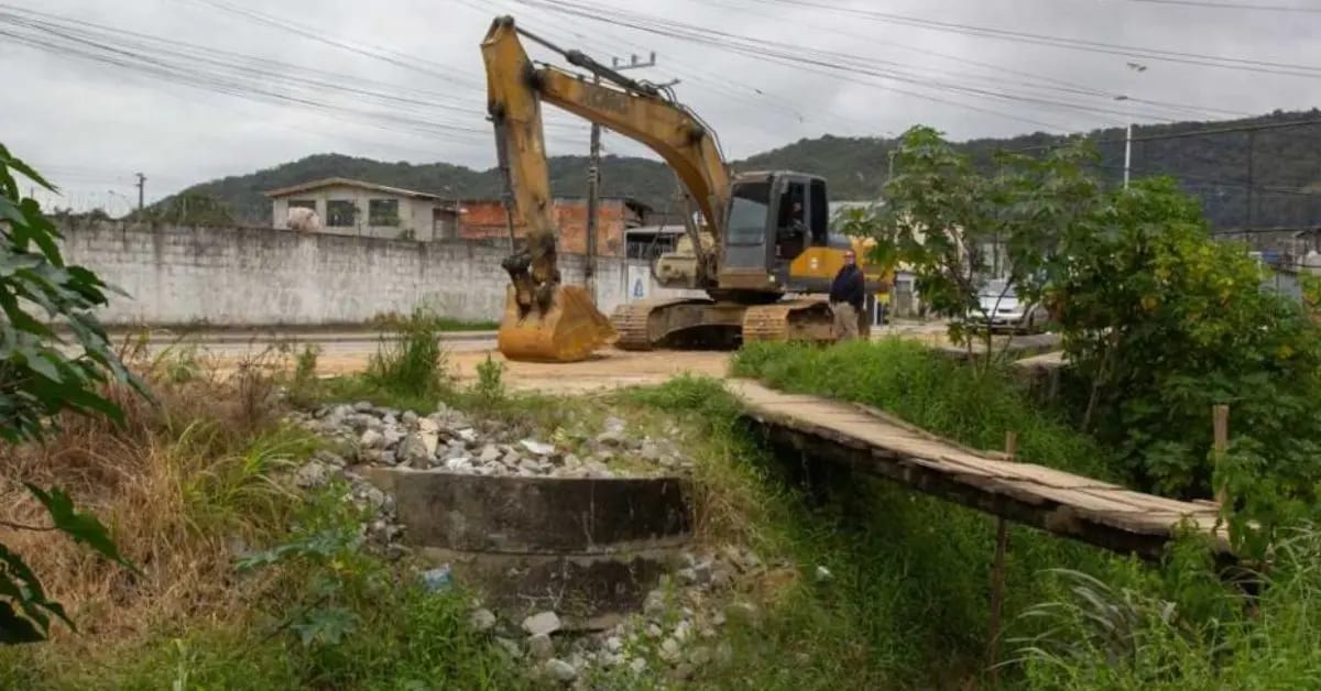 São José troca pontilhão na divisa com Biguaçu e aproveita vigas doadas