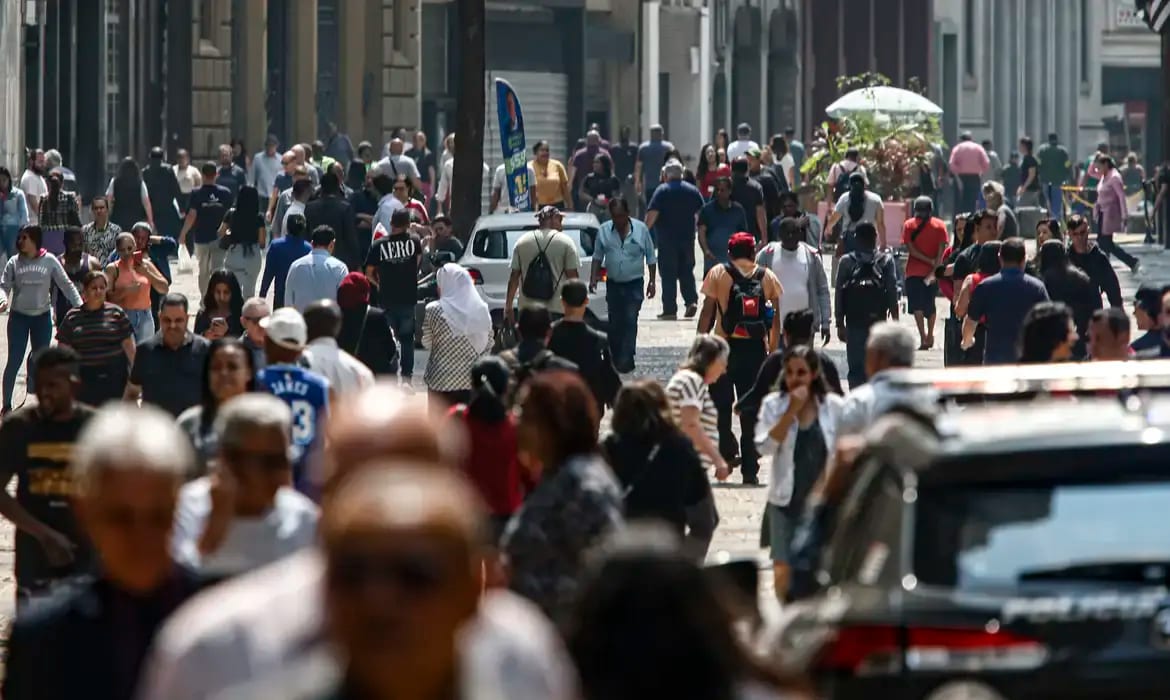 PIB brasileiro registra desaceleração no segundo trimestre de 2026