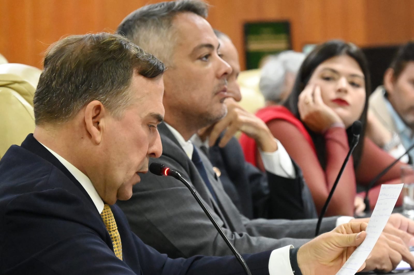 Não vou aceitar que os mais pobres paguem a mesma taxa do lixo que os ricos”, afirma Sandro Mabel