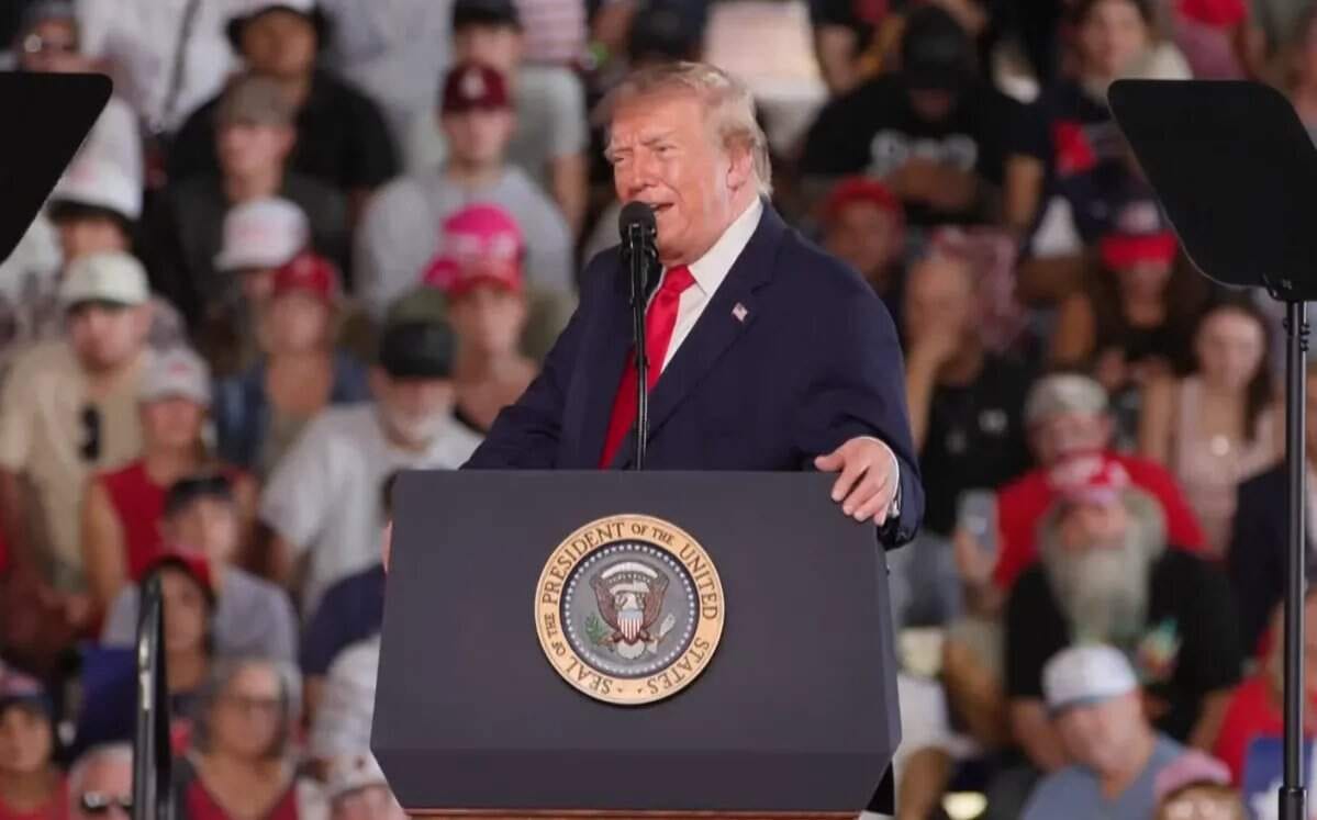 Presidente dos Estados Unidos volta a dizer que as eleições no Brasil pareceram fraudadas