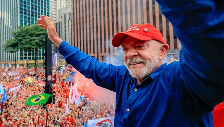 Lula é reeleito presidente do Brasil no 2º turno e garante novo mandato no Planalto