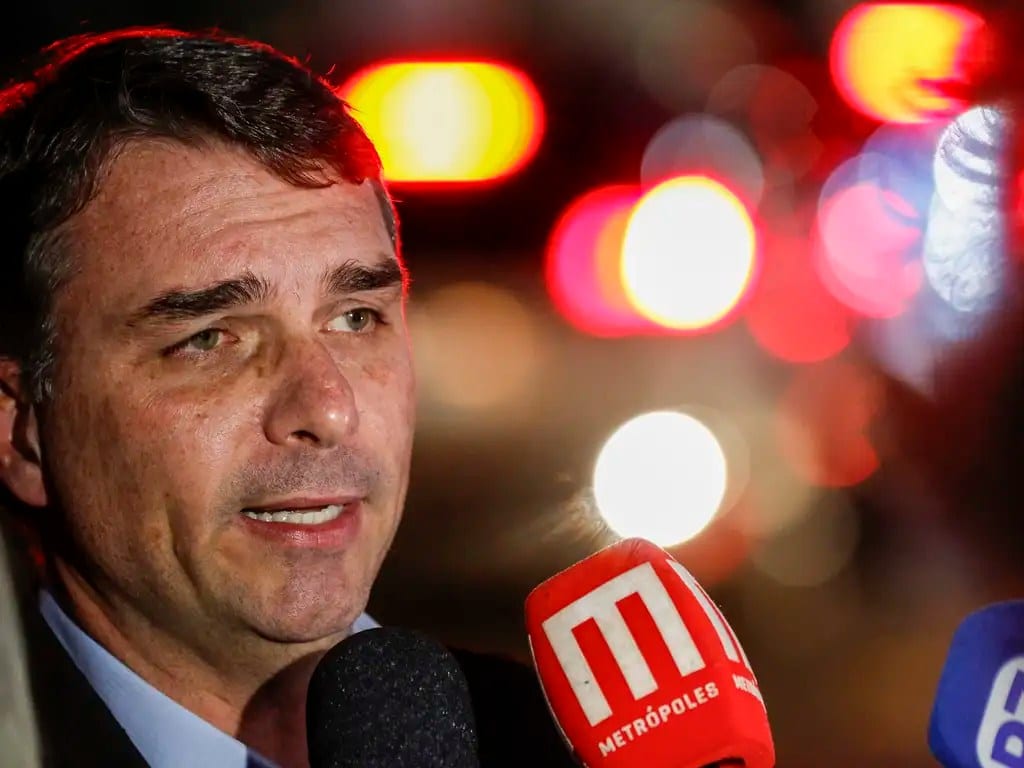 Pesquisa PoderData/Aya: Flávio Bolsonaro amplia vantagem e vai a 53%; Lula tem 47%
