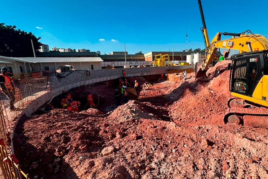 Obras da Linha 4-Amarela abrem 876 vagas até fim de 2026