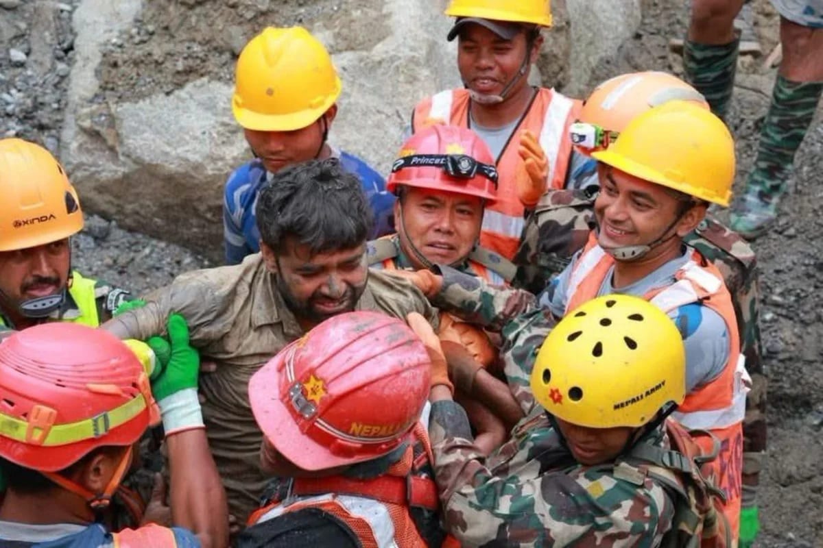 Resgate em túnel do Nepal reacende esperança de sobreviventes