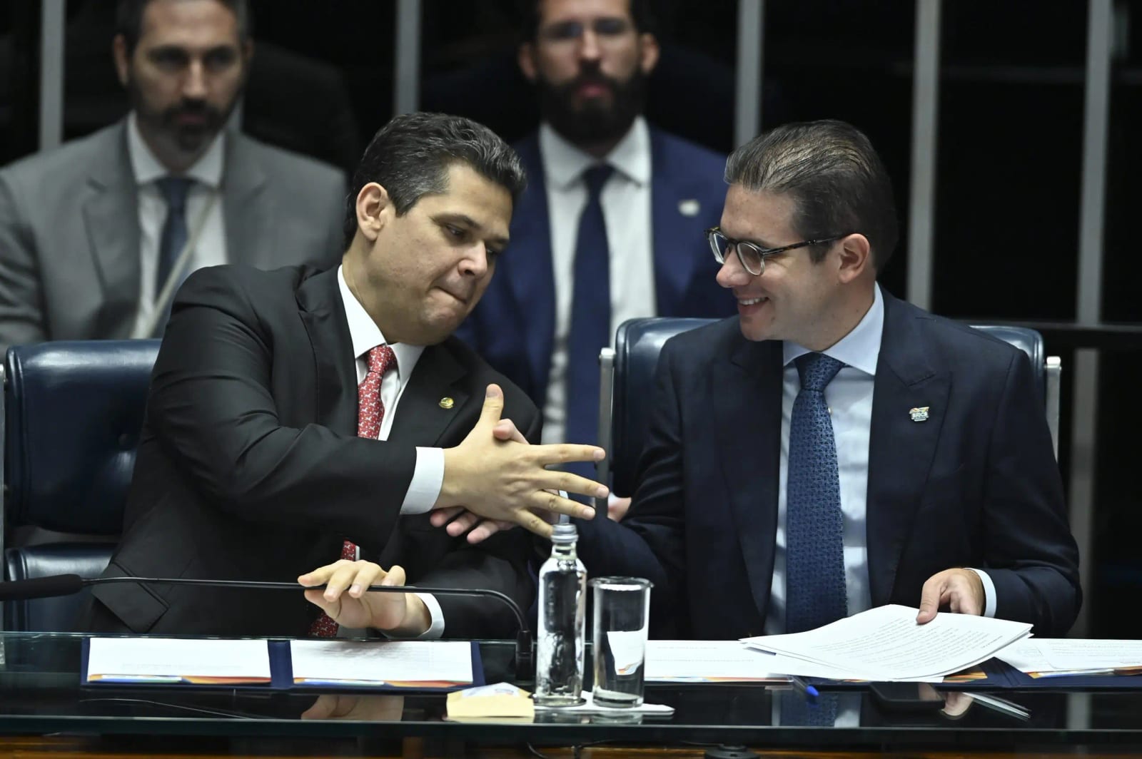 Avanço do PL põe Motta e Alcolumbre na berlinda pelo comando do Congresso; entenda