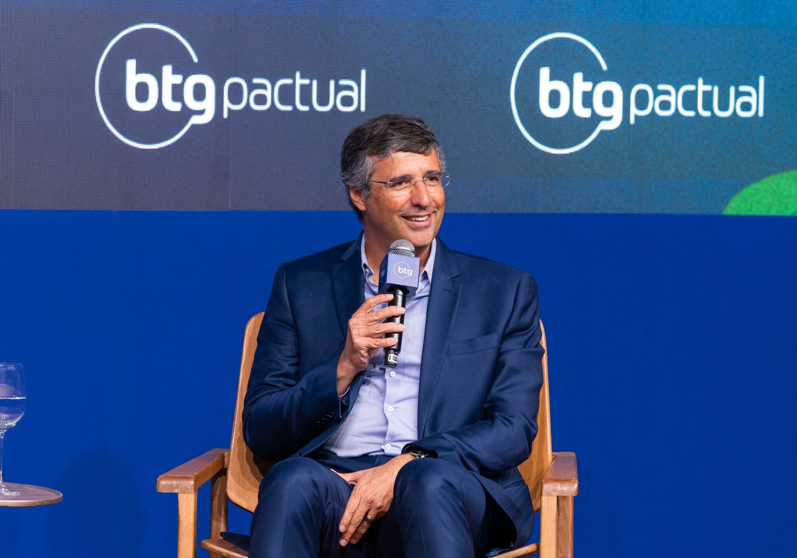 Bilionários brasileiros perdem US$ 14 bilhões após tombo do Ibovespa