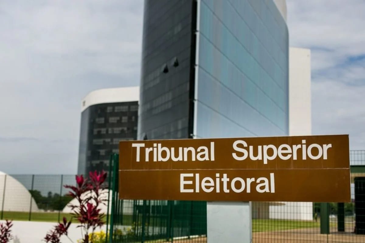 Auxiliares de Lula consultam TSE sobre proposta de bloquear canais no WhatsApp