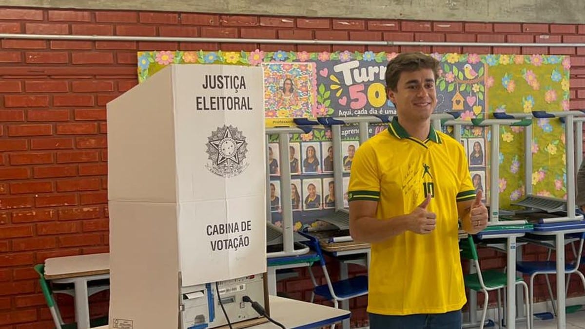 Nikolas Ferreira diz que 'nem cogita' derrota de Flávio Bolsonaro