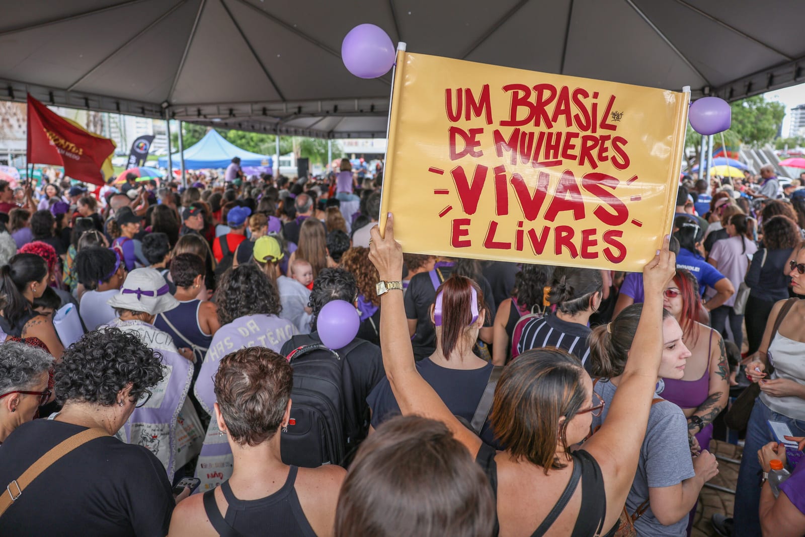 Candidatos do DF apresentam propostas contra violência contra mulheres
