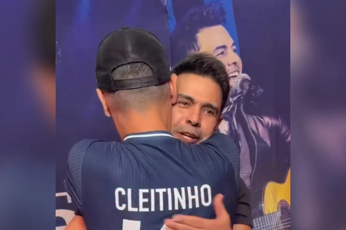 Cleitinho recebe apoio de Zezé Di Camargo durante show em MG