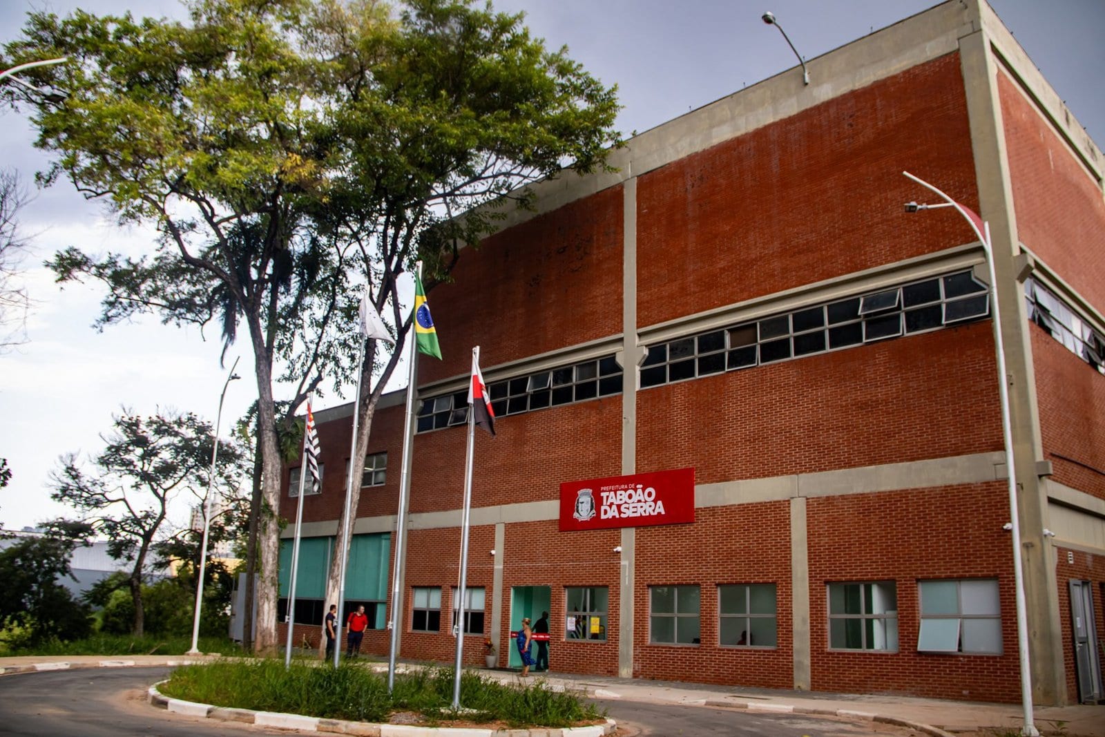 Prefeitura de Taboão da Serra inicia entrega de cestas básicas para servidores e estagiários nesta quinta-feira (15)