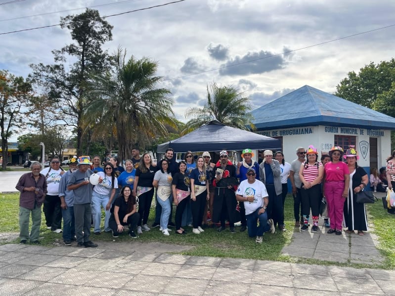 Parada do Orgulho Louco reúne participantes em defesa da saúde mental e dos direitos em Uruguaiana
