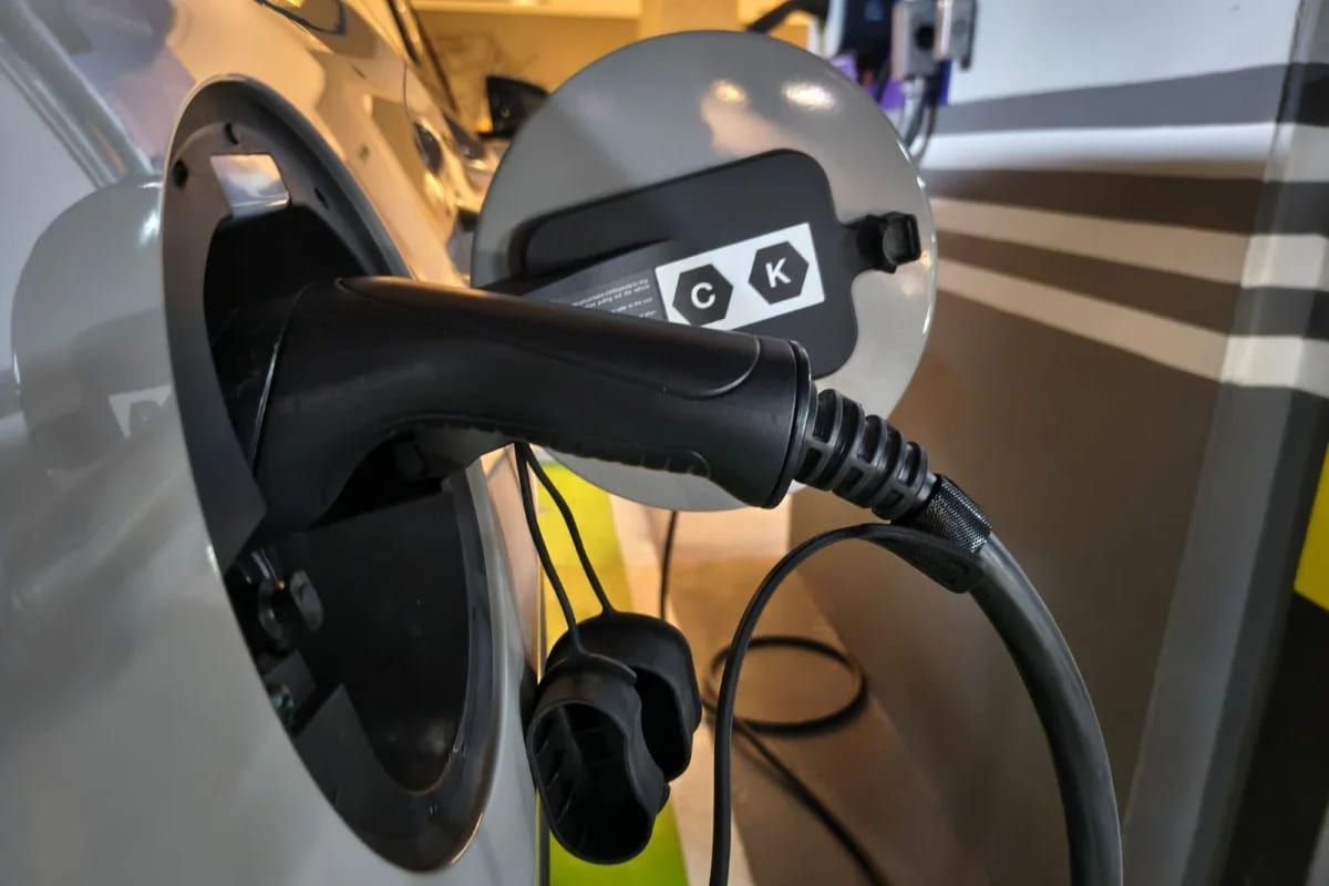 Projeto prorroga isenção do IPVA para carros elétricos no DF até 2030