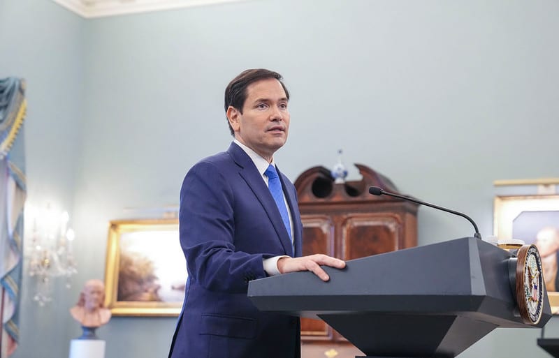 Congressistas dos EUA cobram Rubio por ações contra o Brasil