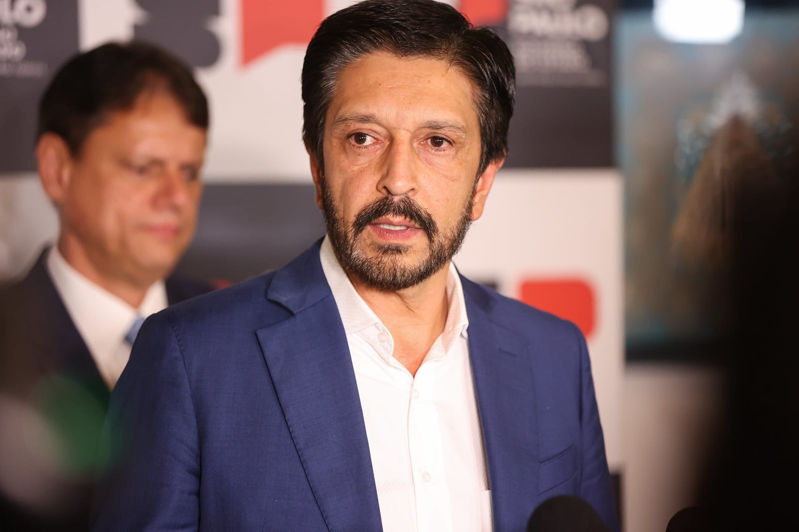 Justiça manda Nunes apagar posts que estariam exaltando Tarcísio nas redes da Prefeitura de SP