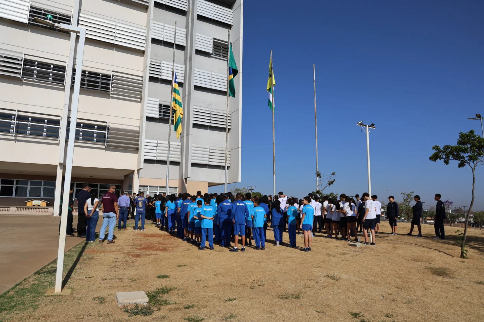 Aparecida de Goiânia realiza ato cívico com participação de estudantes