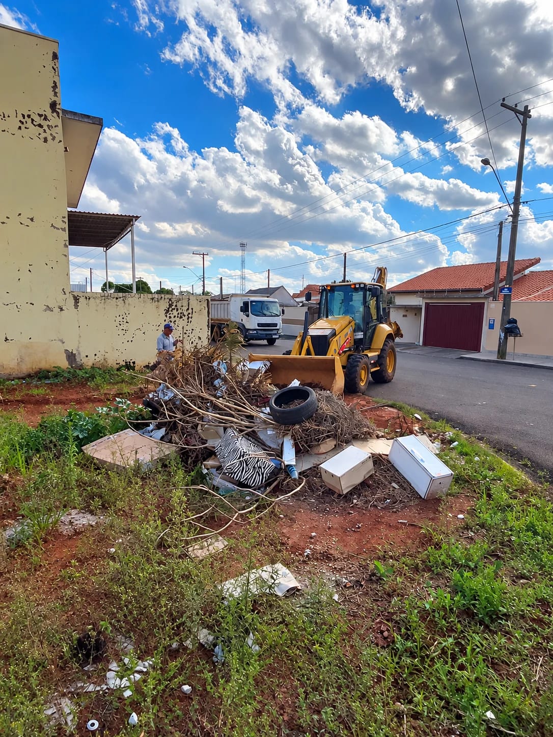 Prefeitura de Artur Nogueira inicia limpeza de terrenos a partir de 3 de novembro