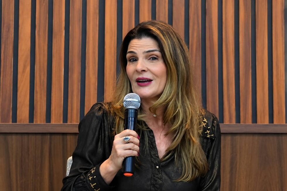 Alessandra do Valle promete mandato com “carinho de mãe” e foco no Oeste Paulista