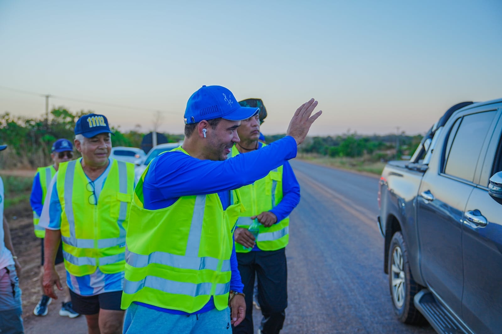 Vicentinho inicia 3º dia de caminhada ao Santuário do Senhor do Bonfim