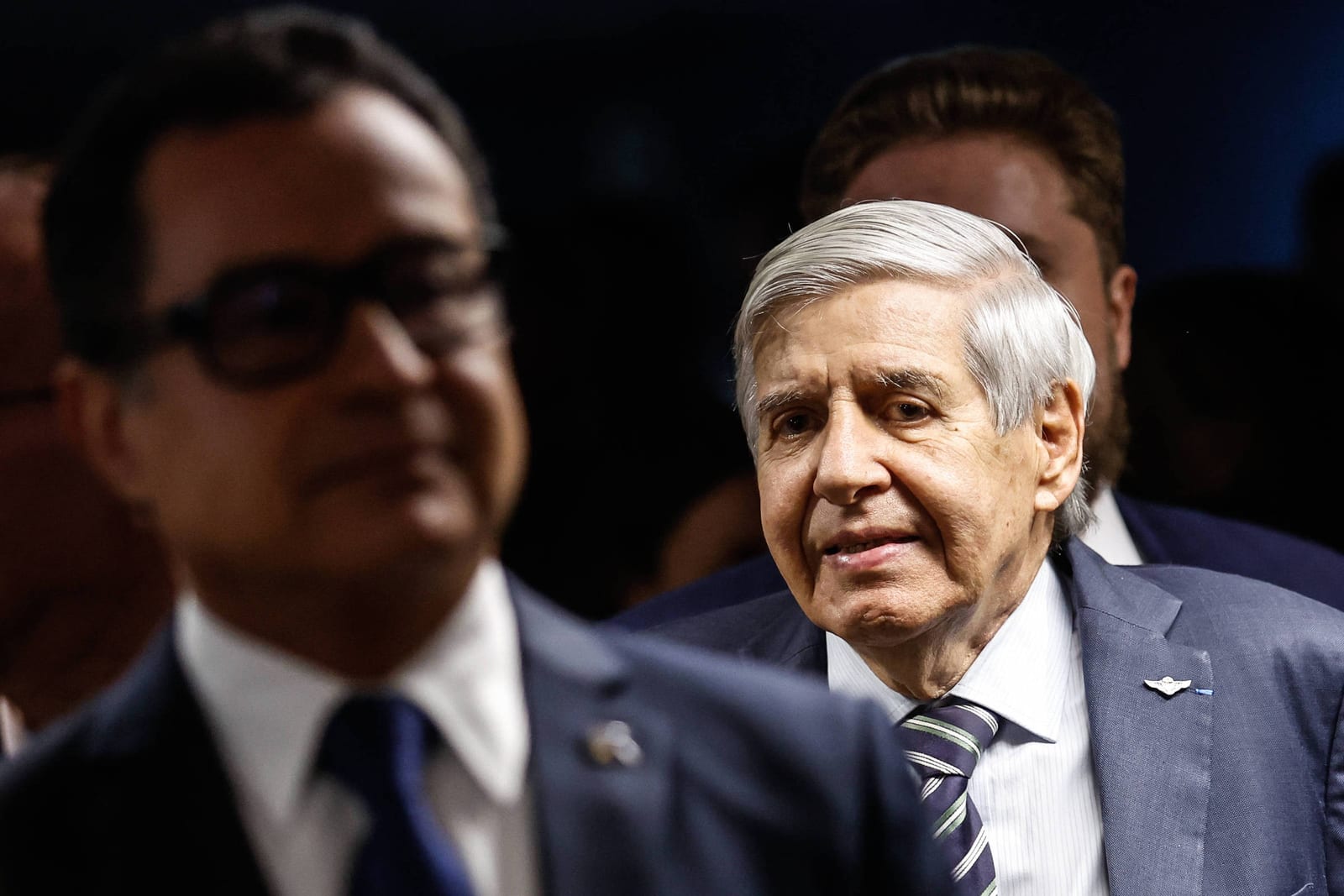 Quatro generais condenados seguem recebendo R$ 38,5 mil como oficiais da reserva
