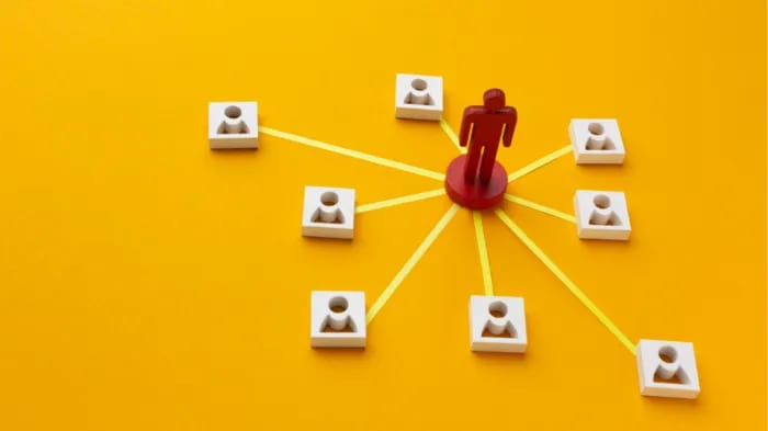 Dados sobre o trabalho dividem empresas entre dois extremos