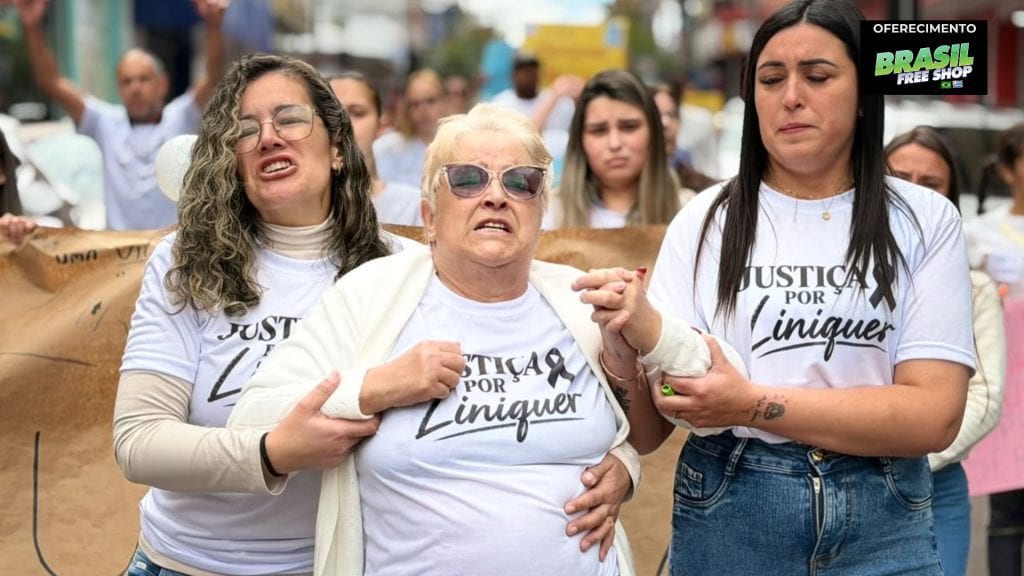 Entre a dor e os abraços, mãe de Liniquer vai às ruas pedir justiça pelo filho assassinado em Livramento