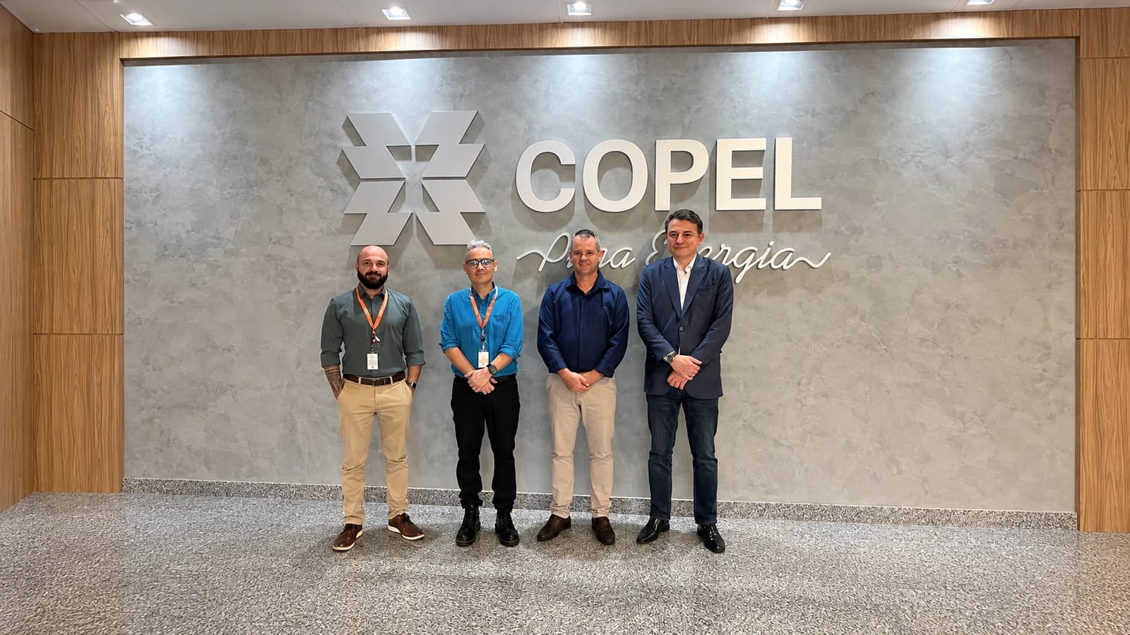 Prefeito Canela se reúne com diretores da Copel e cobra soluções para quedas frequentes de energia em Quatro Pontes