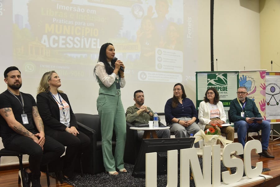 Imersão em Libras discute acessibilidade no Memorial da Unisc em 18/6