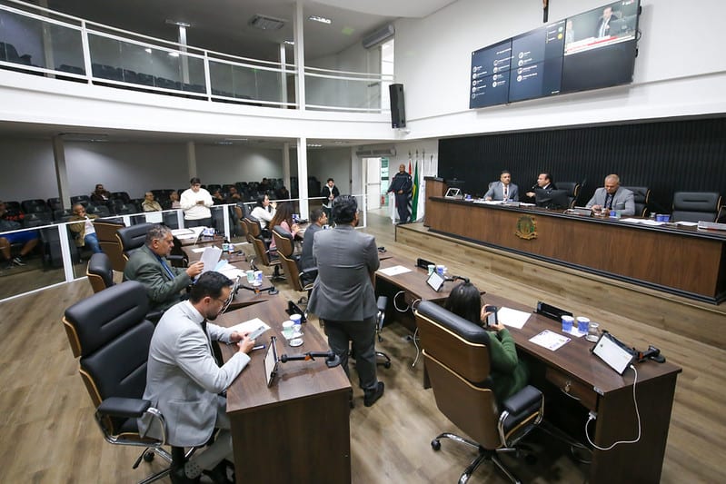 Câmara de Taboão aprova quatro leis para recapeamento, previdência, emendas e inclusão