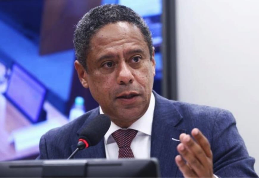 “Fim da escala 6×1 é uma conquista histórica da classe trabalhadora brasileira”, afirma Orlando Silva