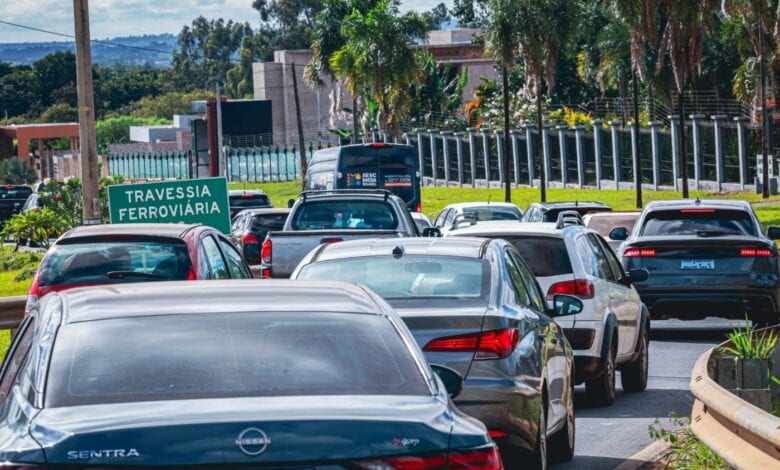 Usar carro em campanha pode tirar cobertura do seguro em 2026
