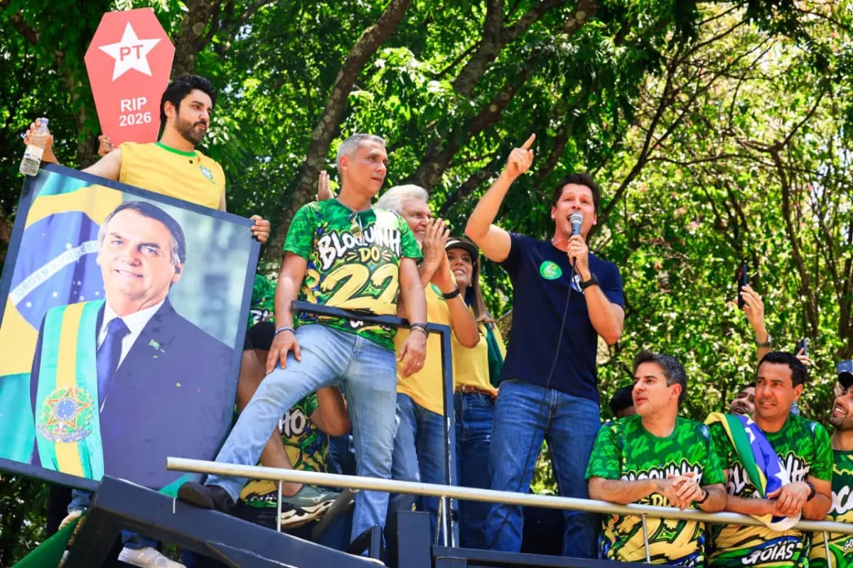 Daniel Vilela, Caiado e Gracinha encerram campanha por Flávio Bolsonaro em Goiás