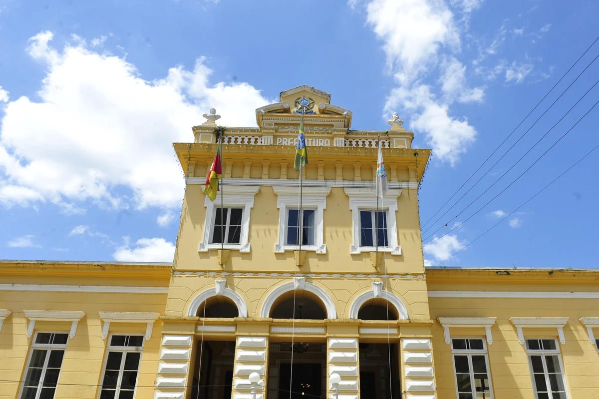 Salário do próximo prefeito de Bento Gonçalves pode ter reajuste de 51%, chegando a R$ 34,5 mil