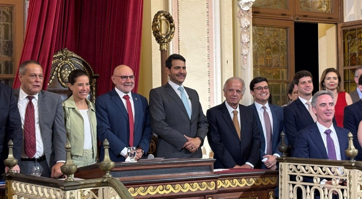João Campos e Raquel Lyra prestigiam homenagem a Jorge Messias no Recife