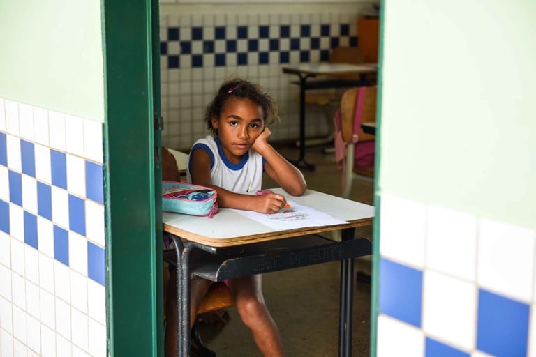 93% das escolas públicas estaduais e 53% das municipais adotam protocolos antirracismo