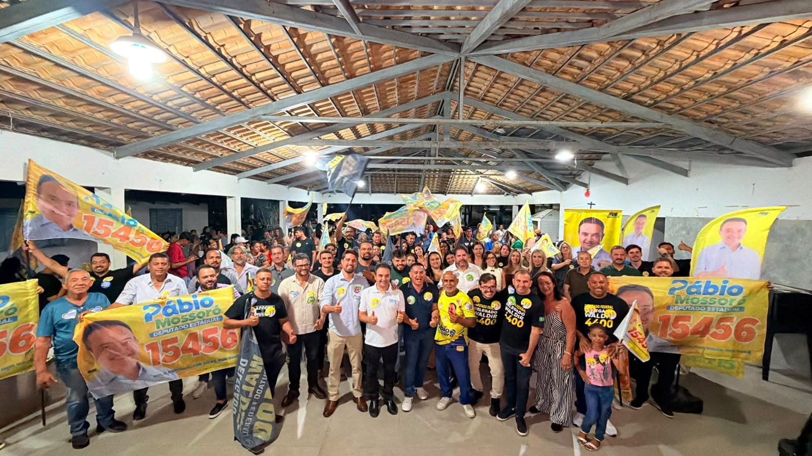 Centenas em Goiânia apoiam Pábio Mossoró ao cargo de deputado estadual