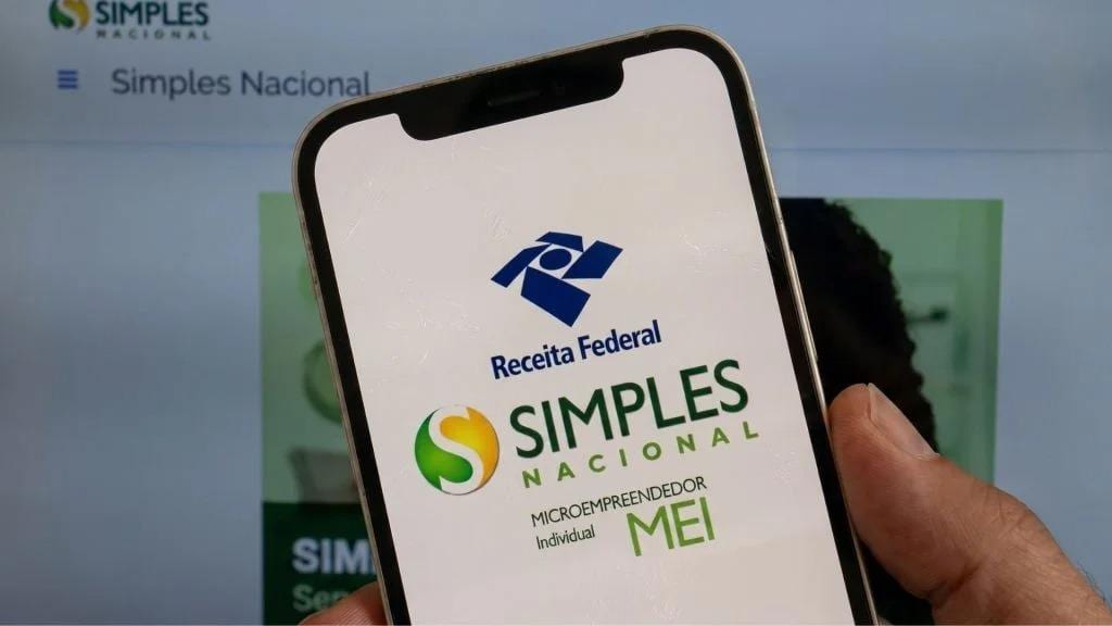 Governo anuncia perdão de dívidas de MEIs e pacote com auxílio de até R$ 5 mil