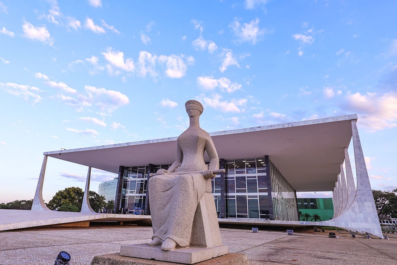 Ao vivo: STF julga concessão de gratuidade na Justiça trabalhista