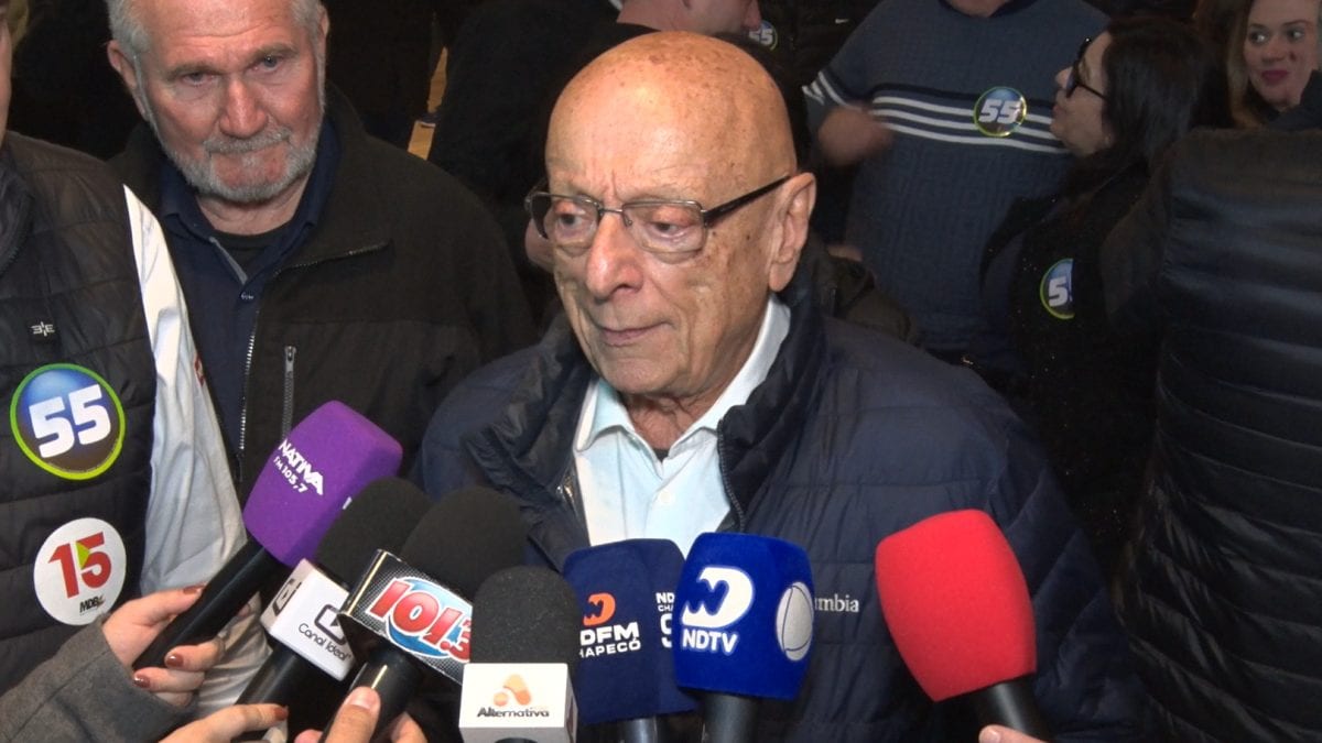 Esperidião Amin se coloca como candidato à presidência do Senado