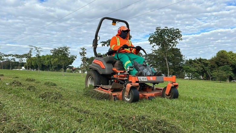 Comurg pagará bônus de até R$ 1,7 mil por produtividade para manter gramados de Goiânia